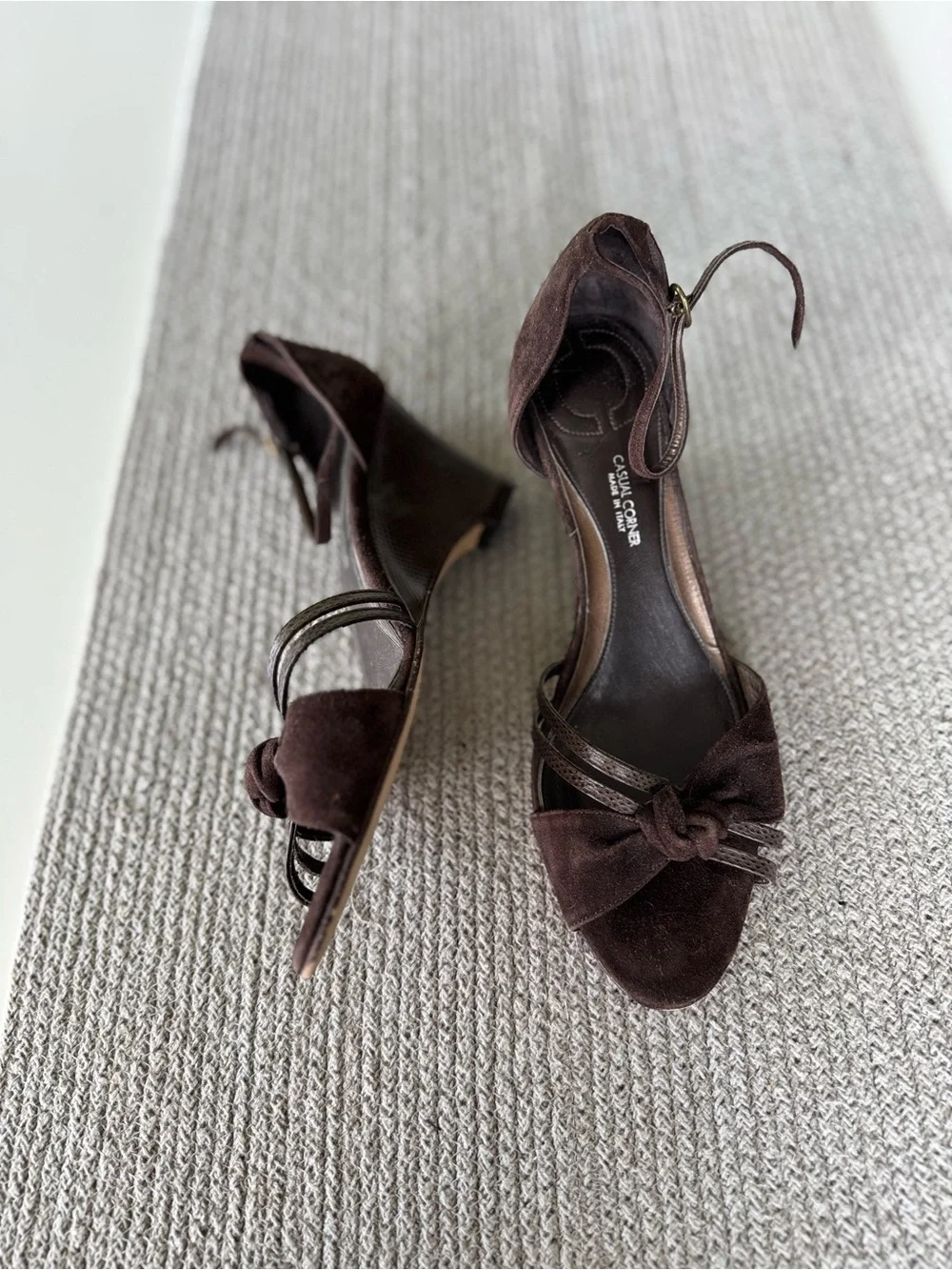 Vintage Casual Corner Chocolate Brown Genuine Suede Ankle Strap Wedge Sandals 8